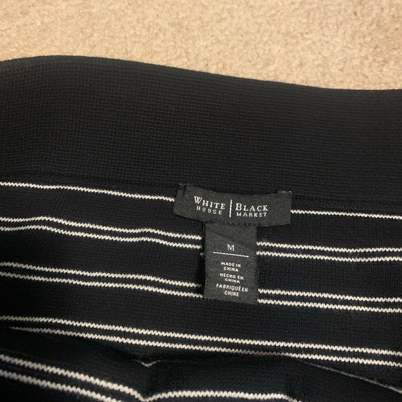 Size M, White House Black Market pencil skirt - Picture 2 of 3